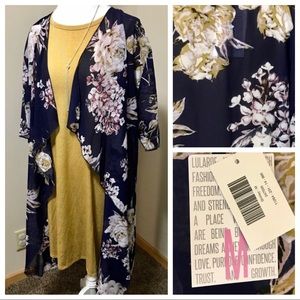 🆕 LuLaRoe Shirley. Beautiful!